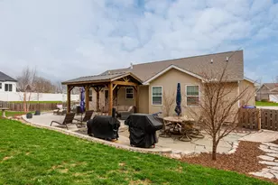 1001 Bach Dr, Bloomington, IL 61704 - Photo 55