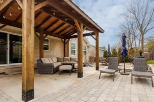 1001 Bach Dr, Bloomington, IL 61704 - Photo 3