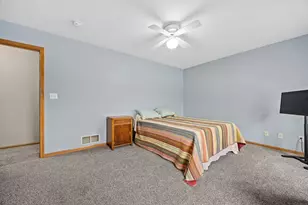 1334 Walsh Dr, Yorkville, IL 60560 - Photo 33