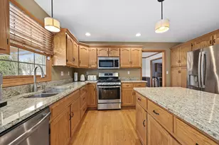 1334 Walsh Dr, Yorkville, IL 60560 - Photo 13