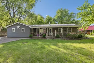 35652 Jay Dr, Custer Park, IL 60481 - Photo 1