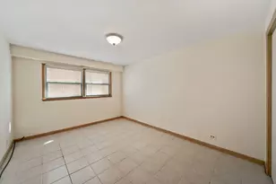 5841 W Lawrence Ave, Chicago, IL 60630 - Photo 11