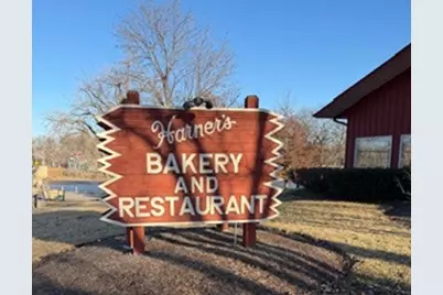 208 W State Street, North Aurora, IL 60542 - Photo 17