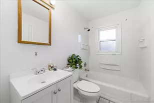 208 W State St, North Aurora, IL 60542 - Photo 9