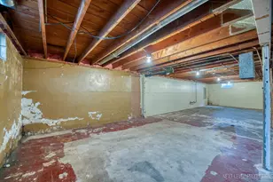 208 W State St, North Aurora, IL 60542 - Photo 15