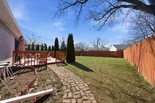 175 Creekside Dr, Bolingbrook, IL 60440 - Photo 11