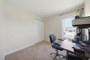 175 Creekside Dr, Bolingbrook, IL 60440 - Photo 9