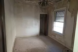 7923 S Calumet Ave, Chicago, IL 60619 - Photo 5