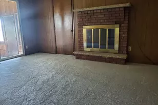 318 E Park Ct, Gilman, IL 60938 - Photo 5