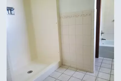 318 E Park Court, Gilman, IL 60938 - Photo 9