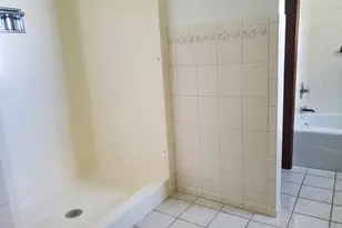 318 E Park Ct, Gilman, IL 60938 - Photo 9