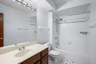 460 S NW Hwy, Park Ridge, IL 60068 - Photo 17