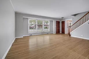 381 S Berkley Ave, Elmhurst, IL 60126 - Photo 3