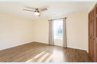 1756 Plymouth Court #B, Wheaton, IL 60189 - Photo 9