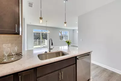 377 Masters Drive, Addison, IL 60101 - Photo 9