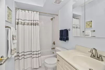 9200 E Prairie Road #209, Evanston, IL 60203 - Photo 19