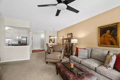 9200 E Prairie Road #209, Evanston, IL 60203 - Photo 3