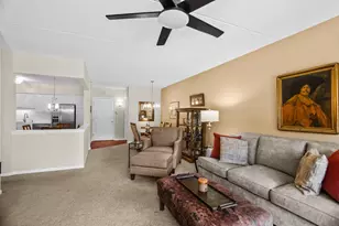 9200 E Prairie Rd, Evanston, IL 60203 - Photo 3