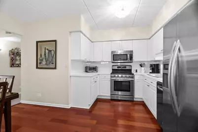 9200 E Prairie Road #209, Evanston, IL 60203 - Photo 7