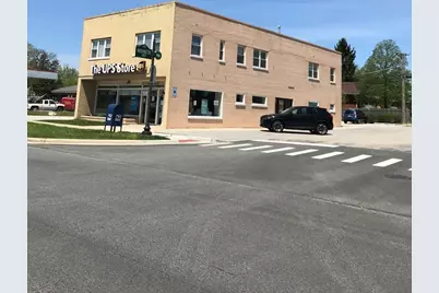 900 Ogden Avenue, Downers Grove, IL 60515 - Photo 1