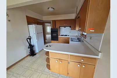 8423 N Shermer Road N, Niles, IL 60714 - Photo 9