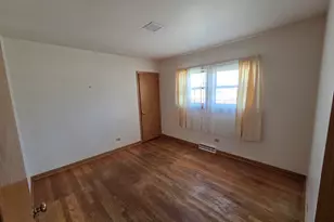 8423 N Shermer Road N, Niles, IL 60714 - Photo 5