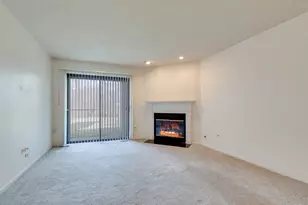 715 Elizabeth Dr, Wood Dale, IL 60191 - Photo 7