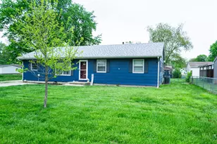 408 E Marshall St, Tolono, IL 61880 - Photo 3