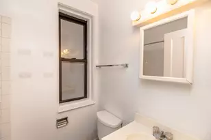 1504 N Dearborn Pkwy, Chicago, IL 60610 - Photo 7