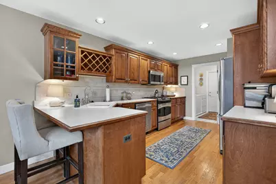 811 King Henry Lane, Saint Charles, IL 60174 - Photo 7