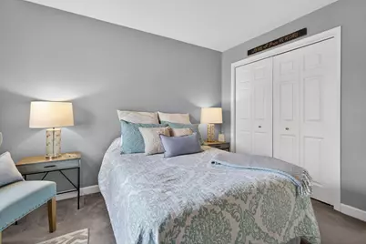 811 King Henry Lane, Saint Charles, IL 60174 - Photo 21