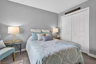 811 King Henry Ln, Saint Charles, IL 60174 - Photo 21