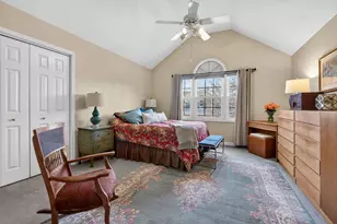 811 King Henry Ln, Saint Charles, IL 60174 - Photo 19