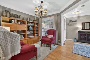 811 King Henry Ln, Saint Charles, IL 60174 - Photo 17