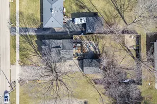 932 W 2nd St, Byron, IL 61010 - Photo 5