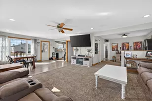 932 W 2nd St, Byron, IL 61010 - Photo 9