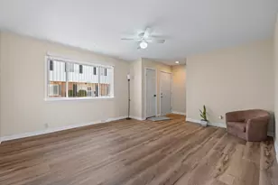 1358 Monomoy St, Aurora, IL 60506 - Photo 7