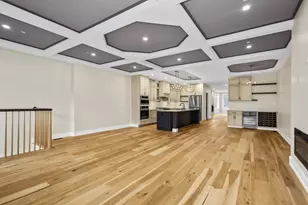 1230 W Newport Ave, Chicago, IL 60657 - Photo 11