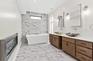 1230 W Newport Ave, Chicago, IL 60657 - Photo 15
