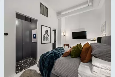 226 N Clinton Street #710, Chicago, IL 60661 - Photo 13