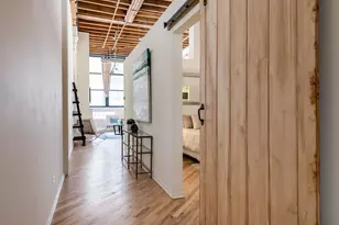 226 N Clinton St, Chicago, IL 60661 - Photo 11