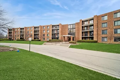 1515 E Central Road #462B, Arlington Heights, IL 60005 - Photo 1