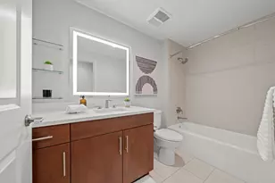 850 N Lake Shore Dr, Chicago, IL 60611 - Photo 17