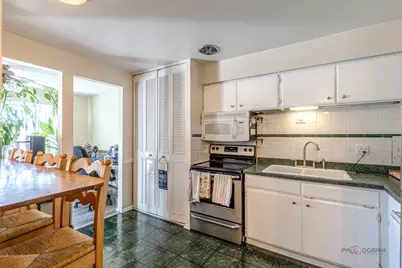 2407 E Brandenberry Court #2K, Arlington Heights, IL 60004 - Photo 7