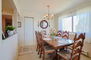 230 Klein Creek Ct, Carol Stream, IL 60188 - Photo 5