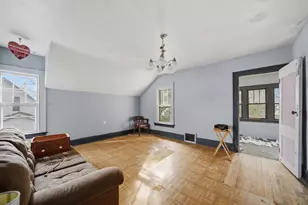 506 Avenue F, Sterling, IL 61081 - Photo 5