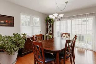 1279 Merrimack Ct, Crystal Lake, IL 60014 - Photo 3