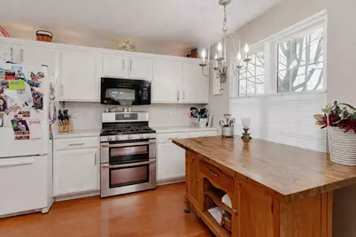 1279 Merrimack Court, Crystal Lake, IL 60014 - Photo 5