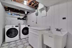 9317 Olcott Ave, Morton Grove, IL 60053 - Photo 31