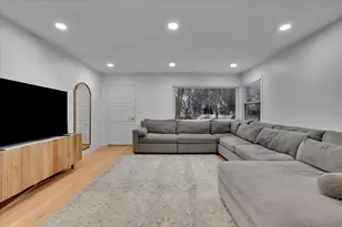 9317 Olcott Ave, Morton Grove, IL 60053 - Photo 5